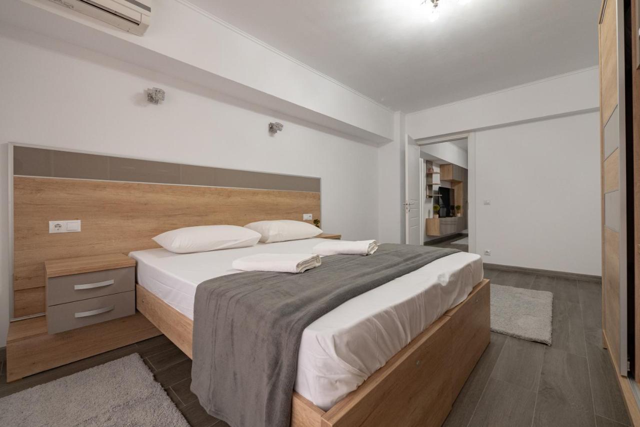 Luxury Ultracentral Piteşti Buitenkant foto