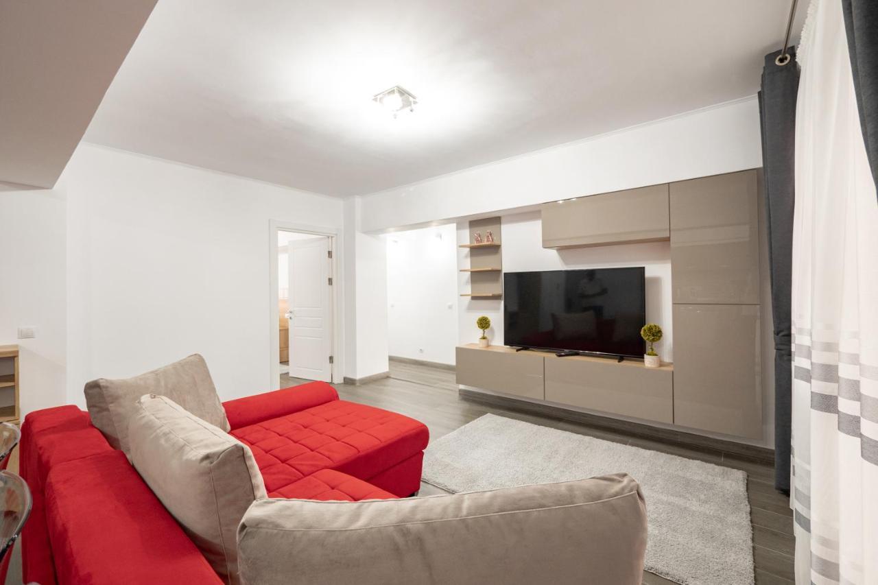 Luxury Ultracentral Piteşti Buitenkant foto